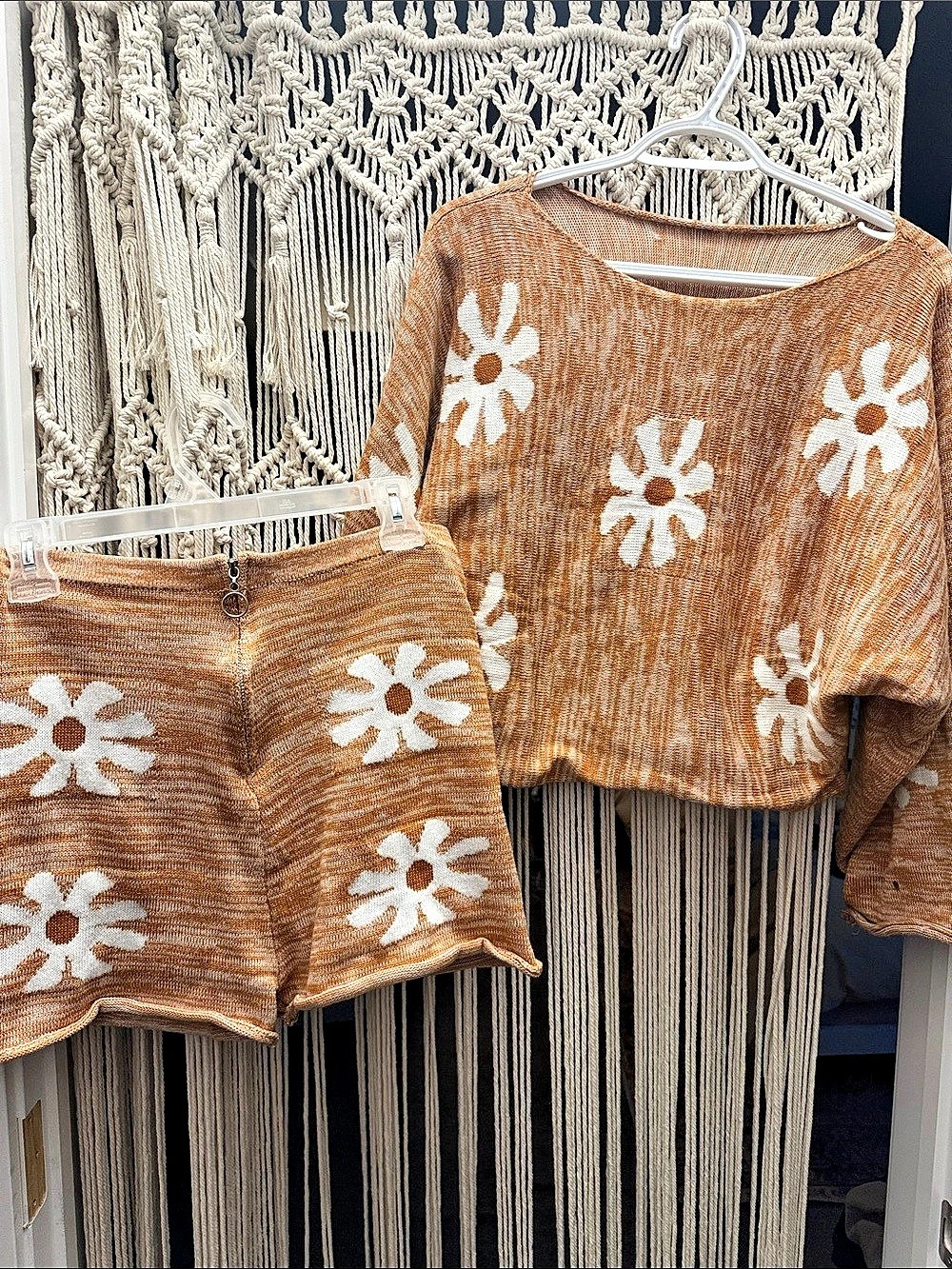 Floral Matching Set in Brown & White
